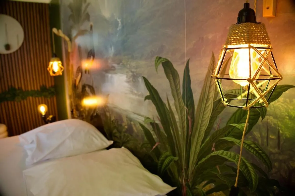 Jungle Room - La Cabane Albertville 0*,